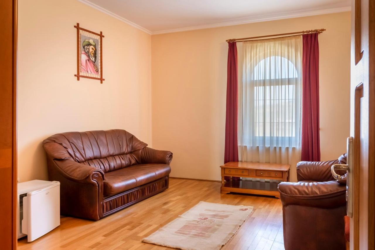 Hotel Denis Daneş Esterno foto