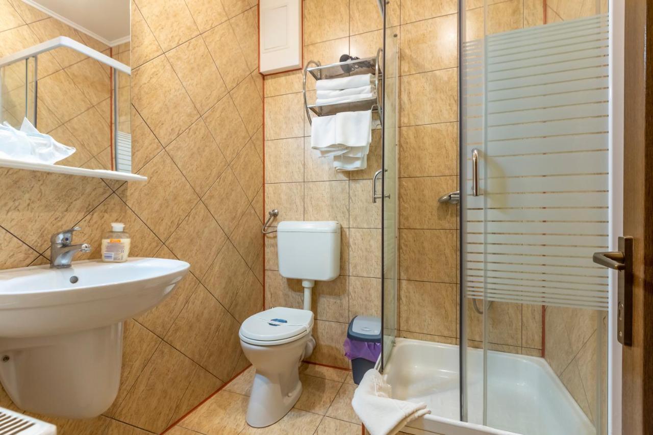 Hotel Denis Daneş Esterno foto